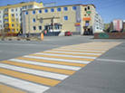 В Ярославле на дорогах появились желто белые пешеходные полосы